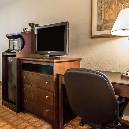 Quality Inn & Suites Marinette Eksteriør billede