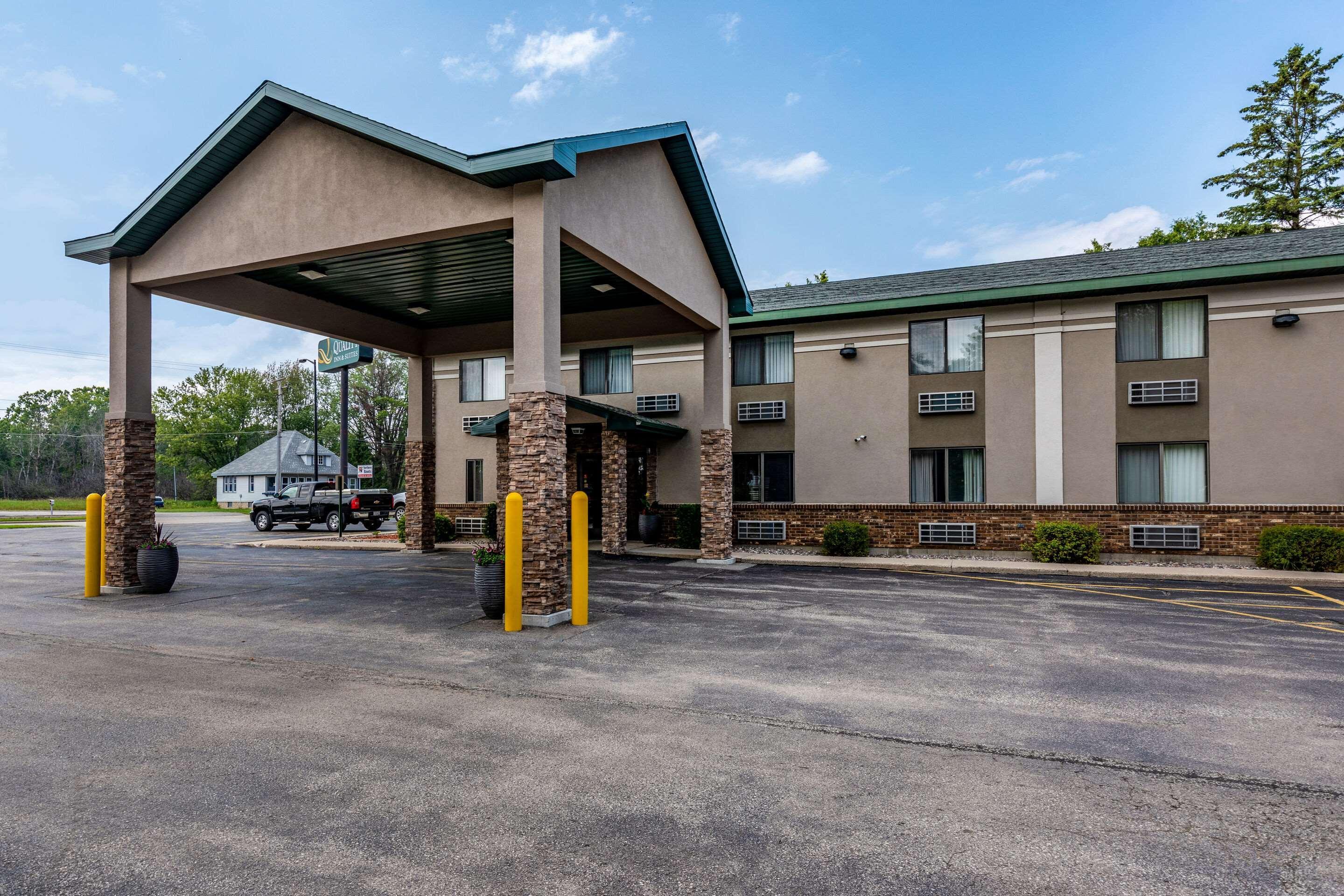 Quality Inn & Suites Marinette Eksteriør billede