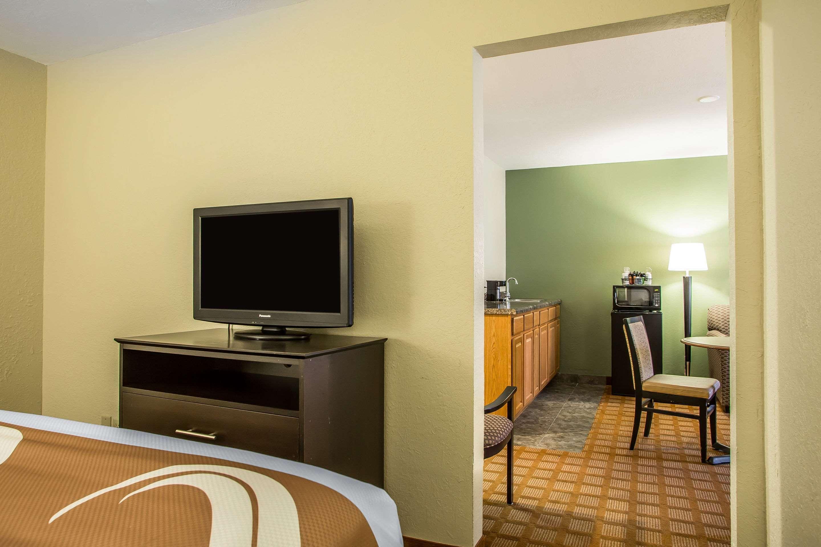Quality Inn & Suites Marinette Eksteriør billede