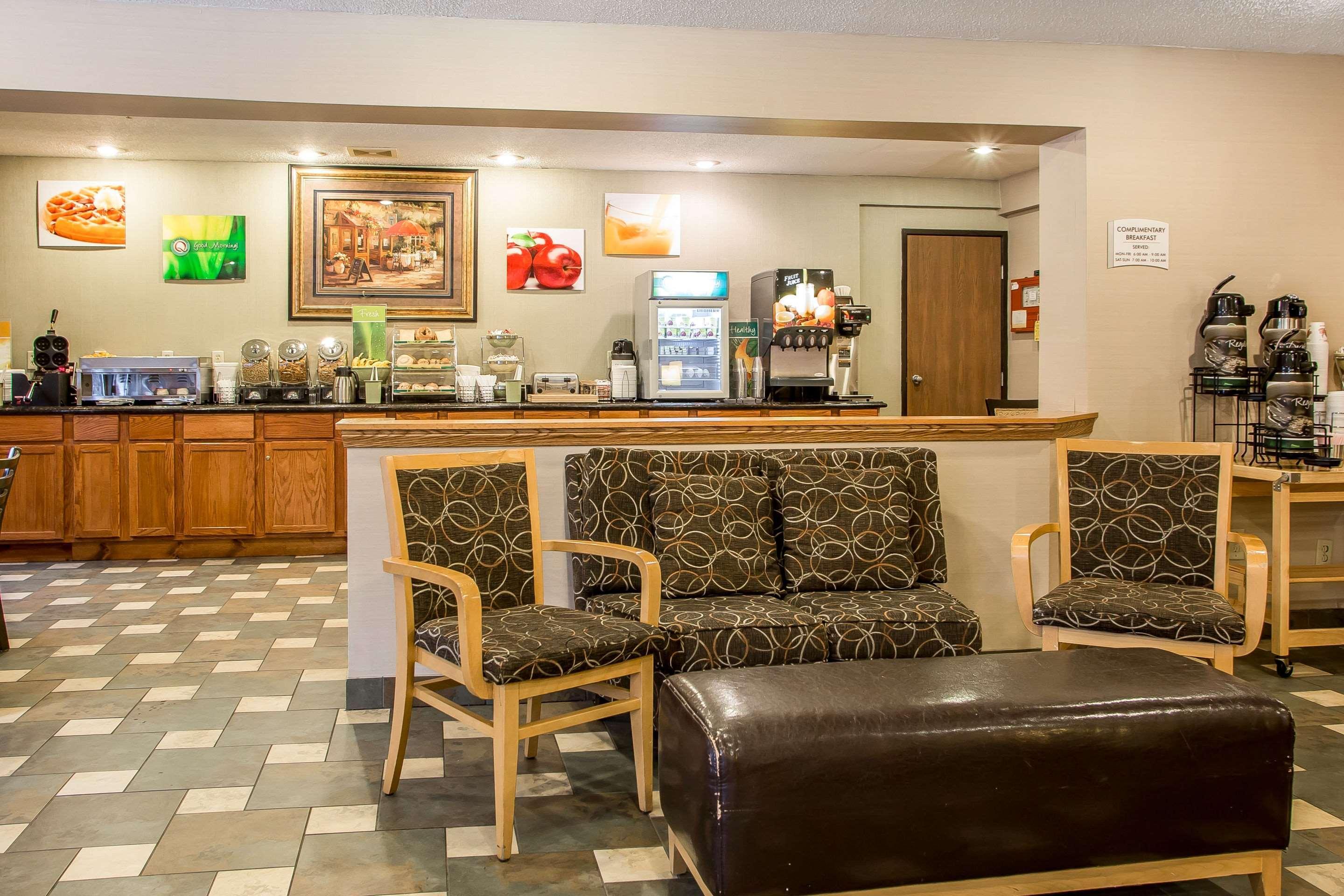 Quality Inn & Suites Marinette Eksteriør billede
