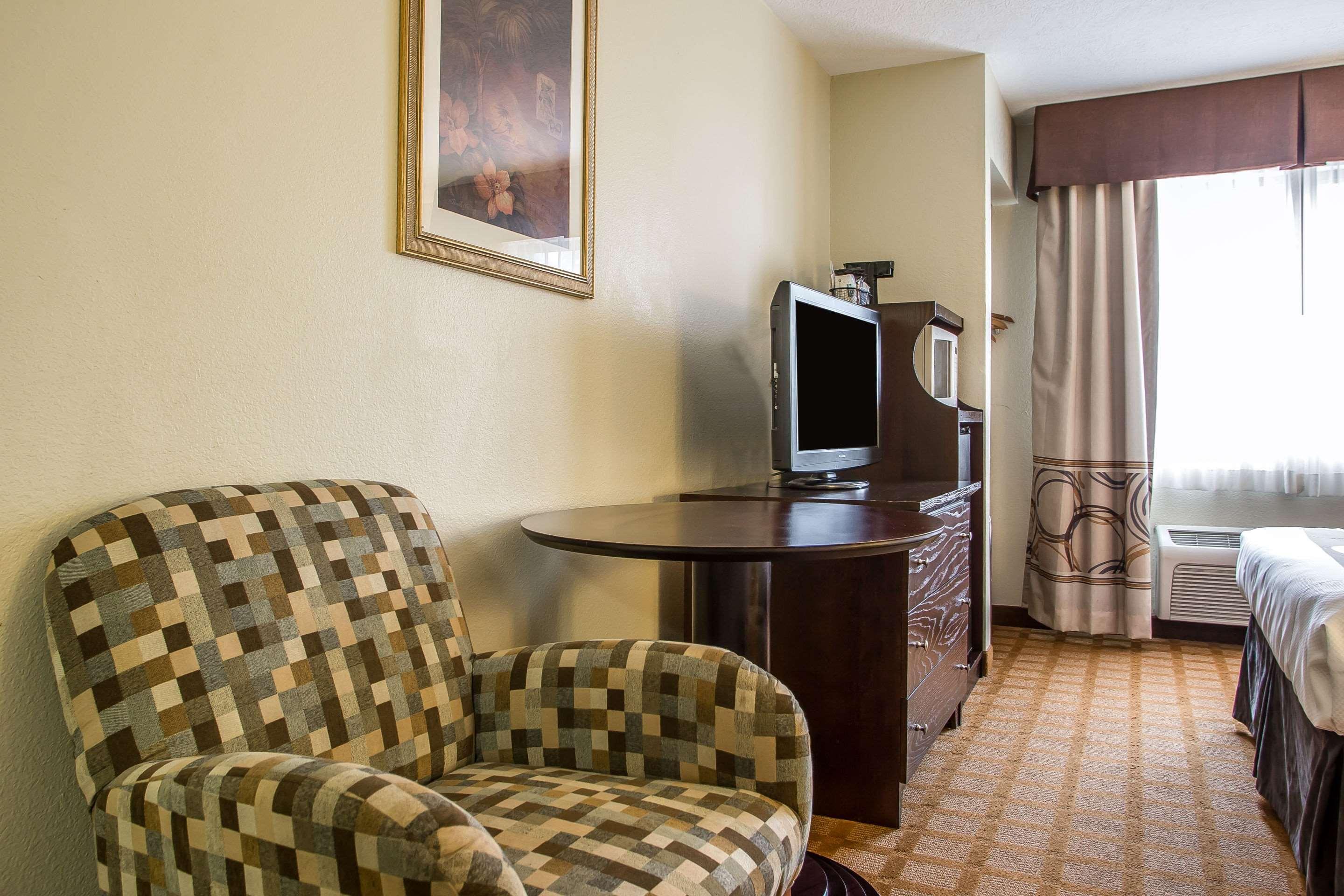Quality Inn & Suites Marinette Eksteriør billede