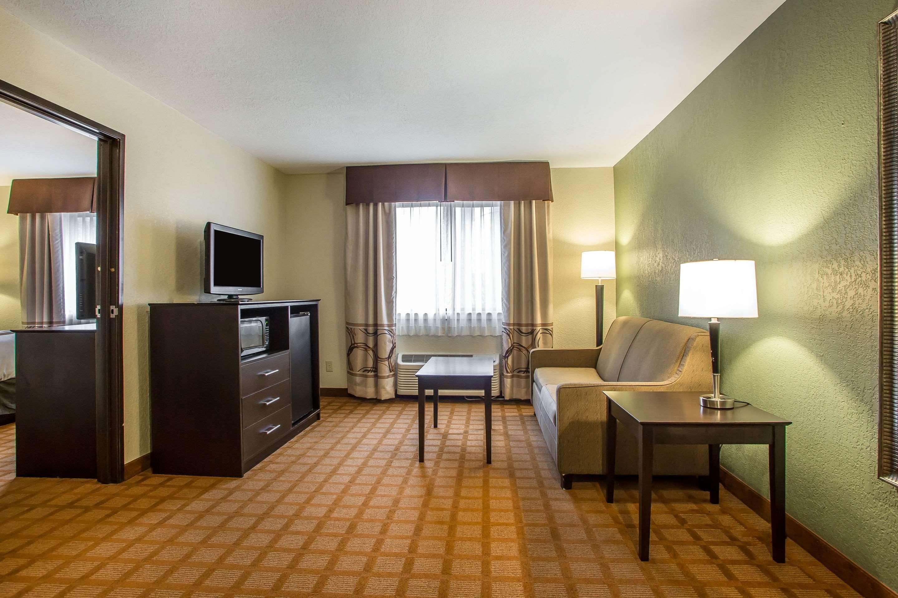 Quality Inn & Suites Marinette Eksteriør billede