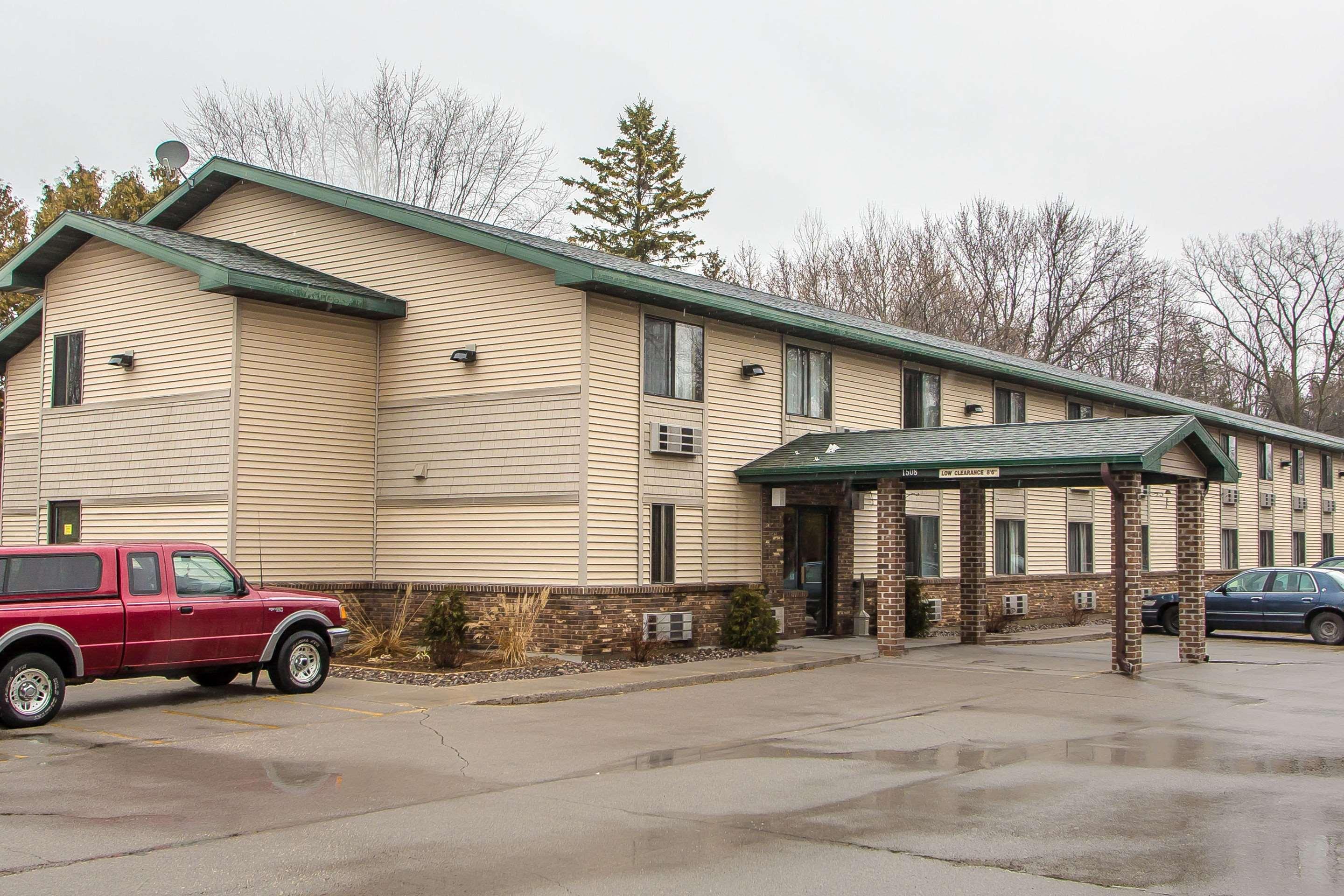 Quality Inn & Suites Marinette Eksteriør billede
