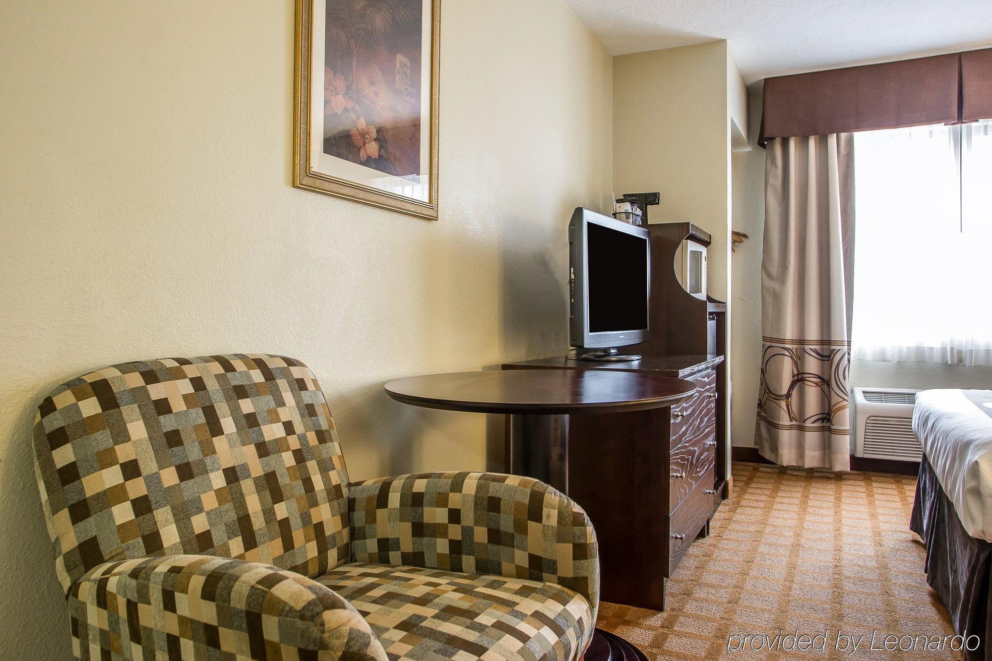 Quality Inn & Suites Marinette Eksteriør billede