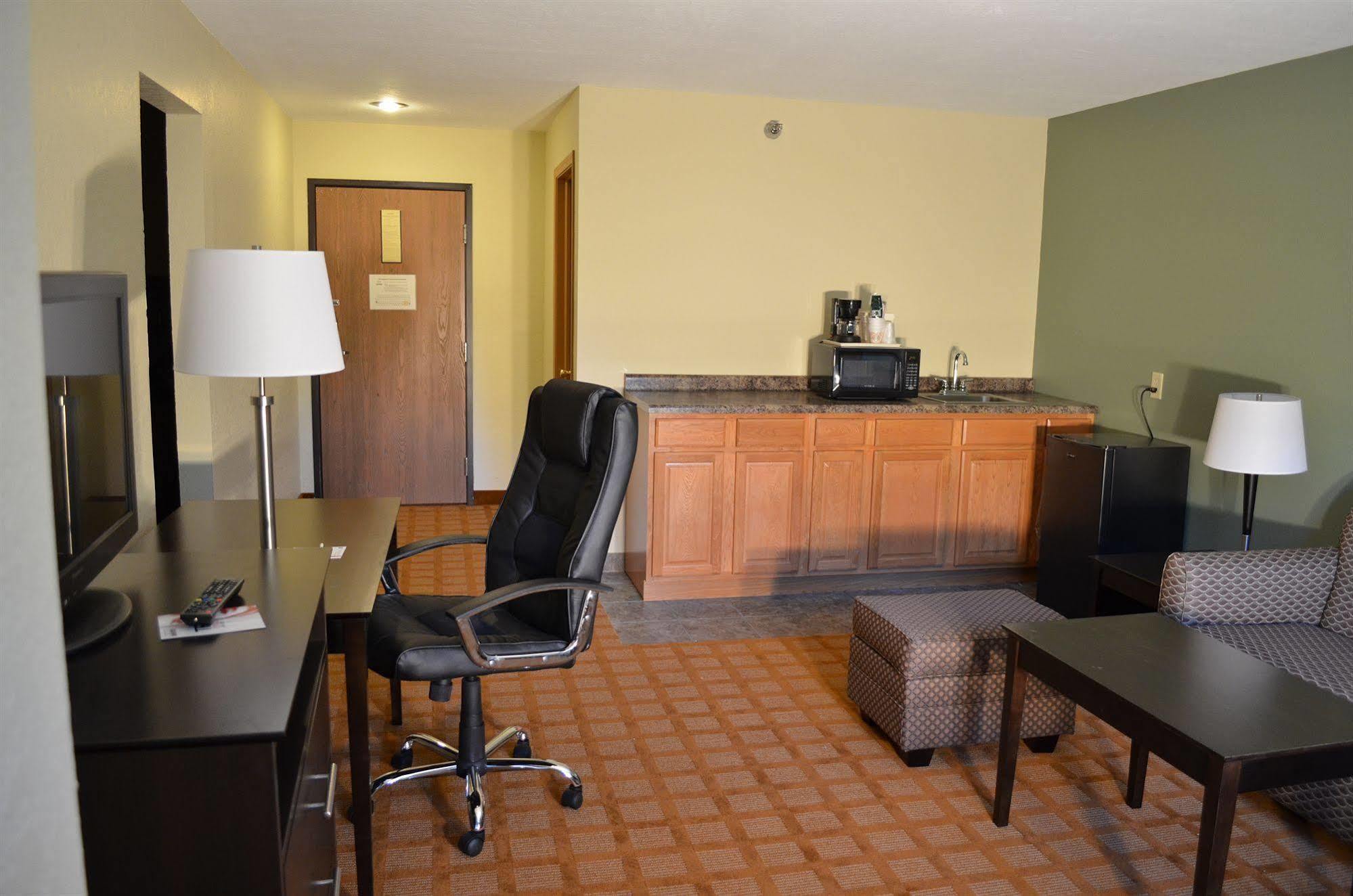Quality Inn & Suites Marinette Eksteriør billede