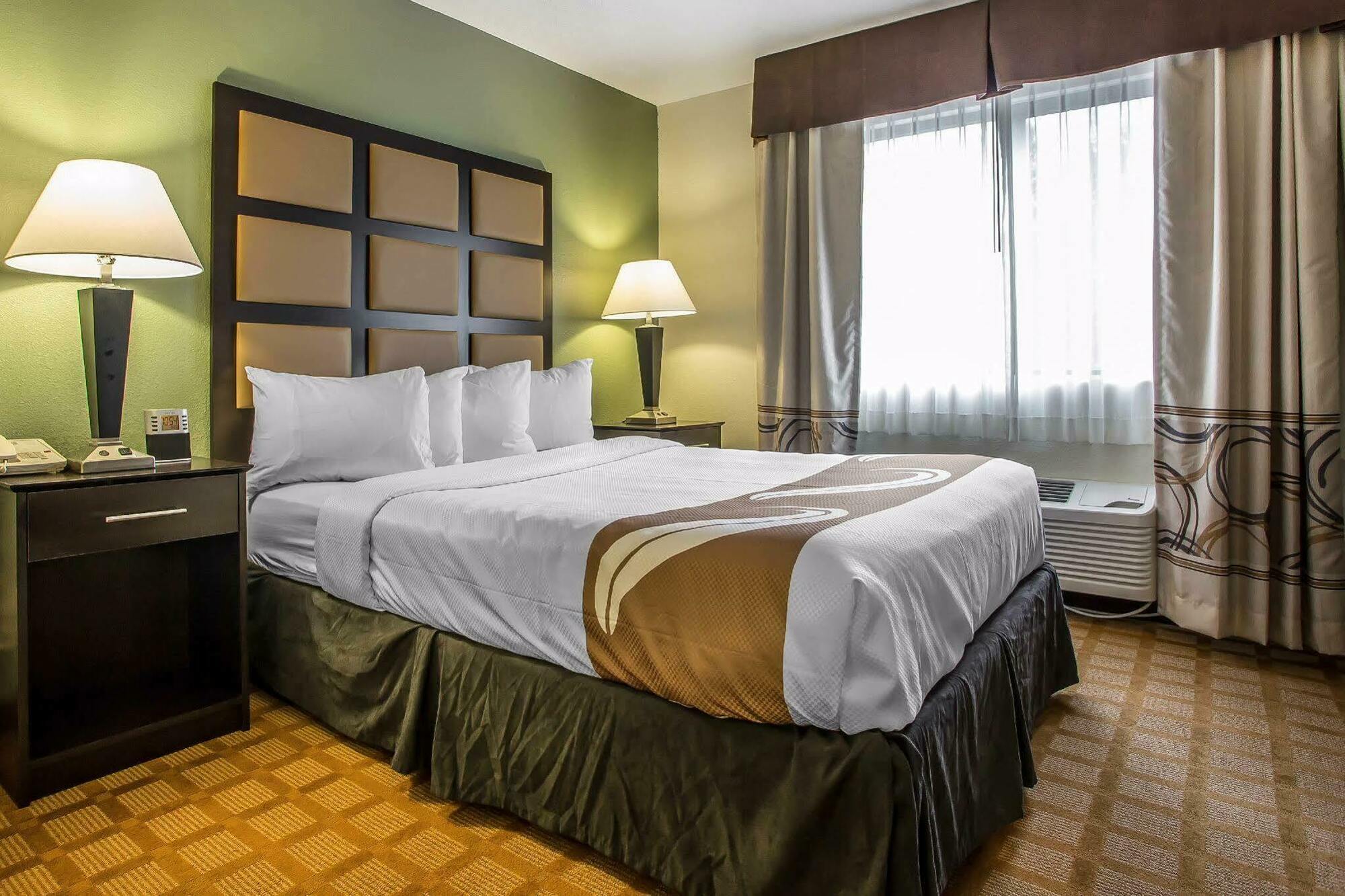 Quality Inn & Suites Marinette Eksteriør billede
